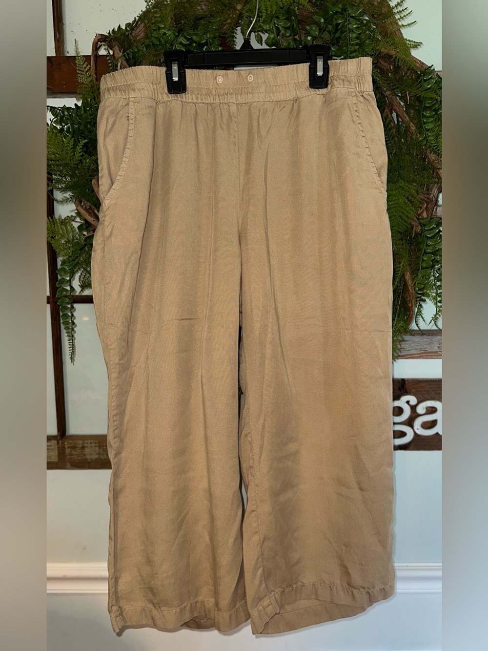 Bass flowy pants